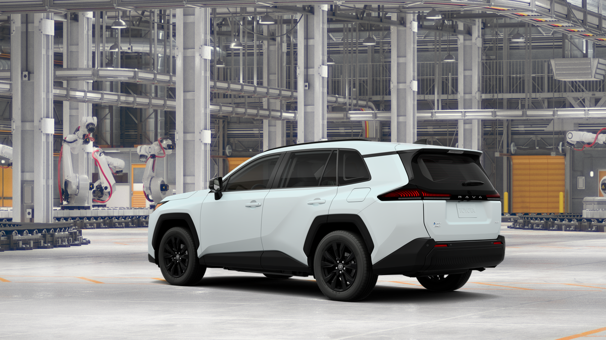 Toyota RAV4 XLE Premium 2026