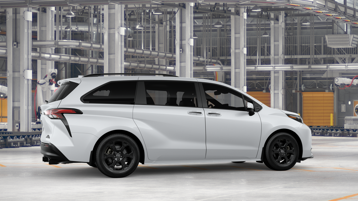 Toyota Sienna Woodland Edition 2026