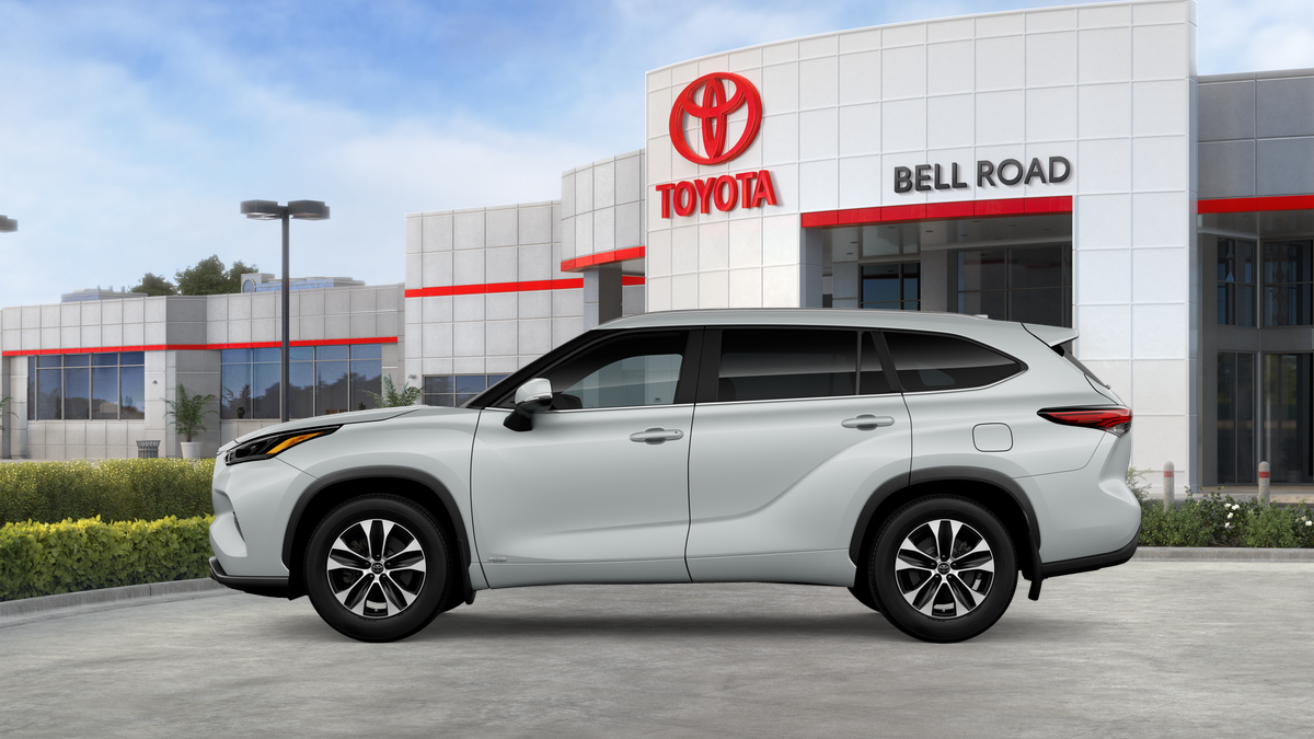 Toyota Highlander Hybrid XLE 2026