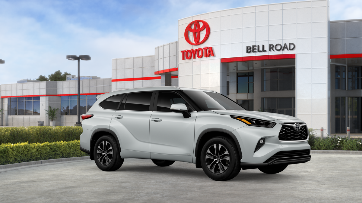 Toyota Highlander Hybrid XLE 2026