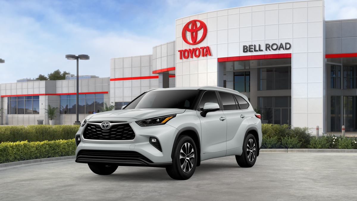 Toyota Highlander Hybrid XLE 2026