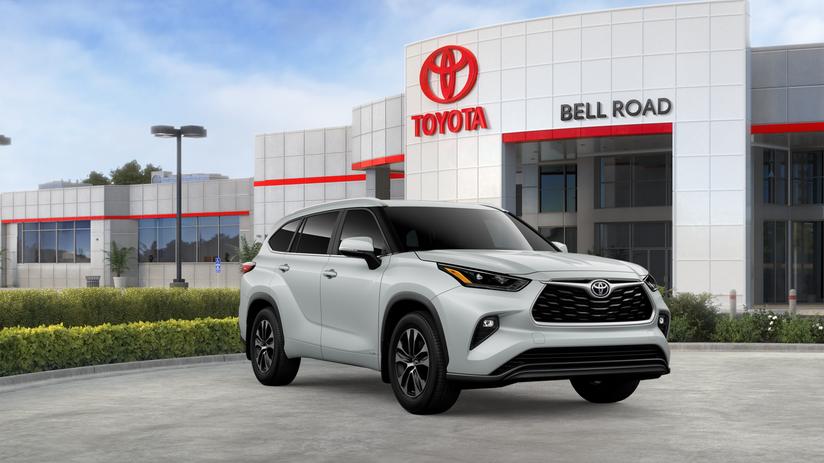 Toyota Highlander Hybrid XLE 2026