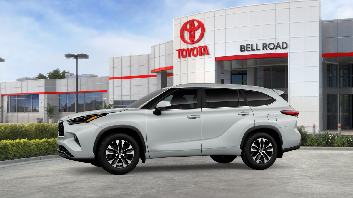 Toyota Highlander Hybrid XLE 2026