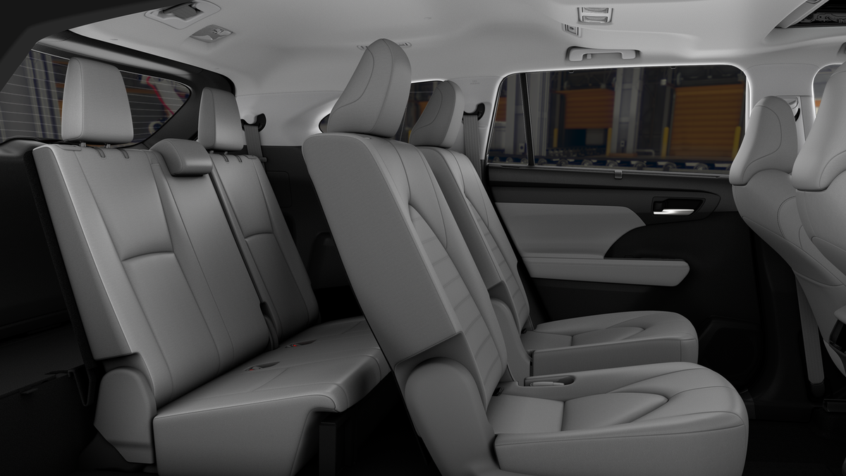 Toyota Highlander Hybrid XLE 2026