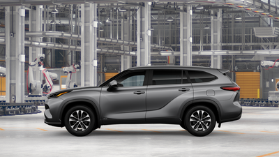 Toyota Highlander Hybrid XLE 2026