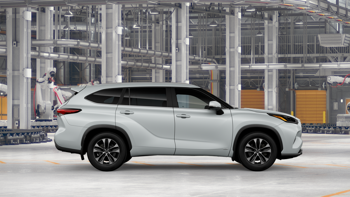 Toyota Highlander Hybrid XLE 2026