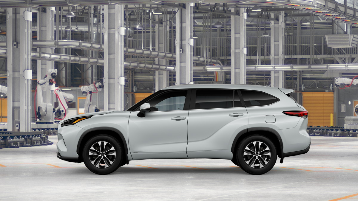 Toyota Highlander Hybrid XLE 2026