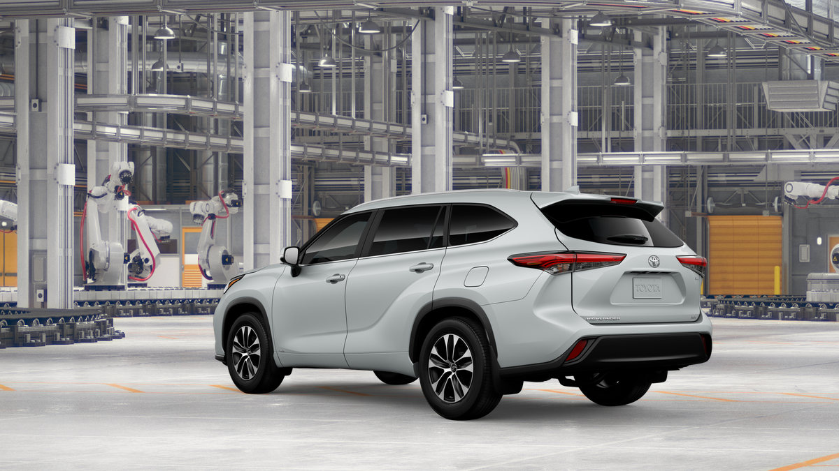 Toyota Highlander Hybrid XLE 2026