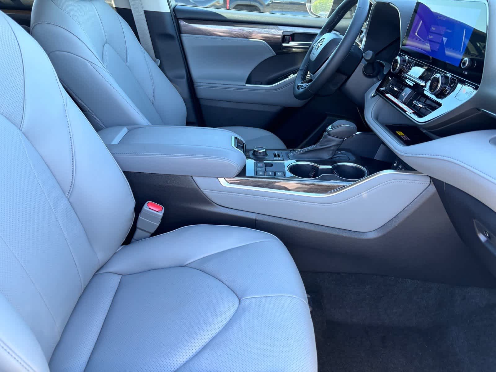 Toyota Highlander Limited 2026