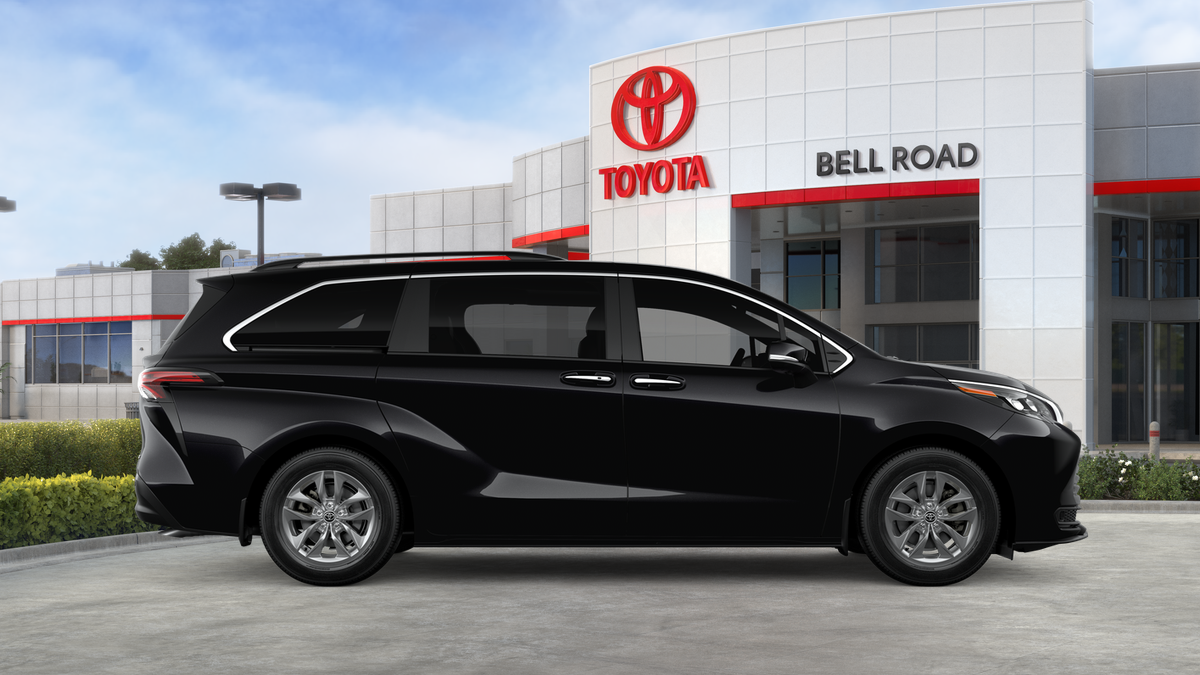 2026 Toyota Sienna XLE
