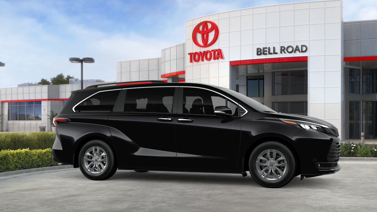 2026 Toyota Sienna XLE