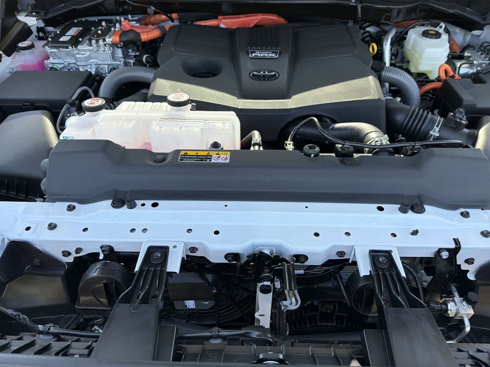 2026 Toyota Tundra i-FORCE MAX Tundra Platinum