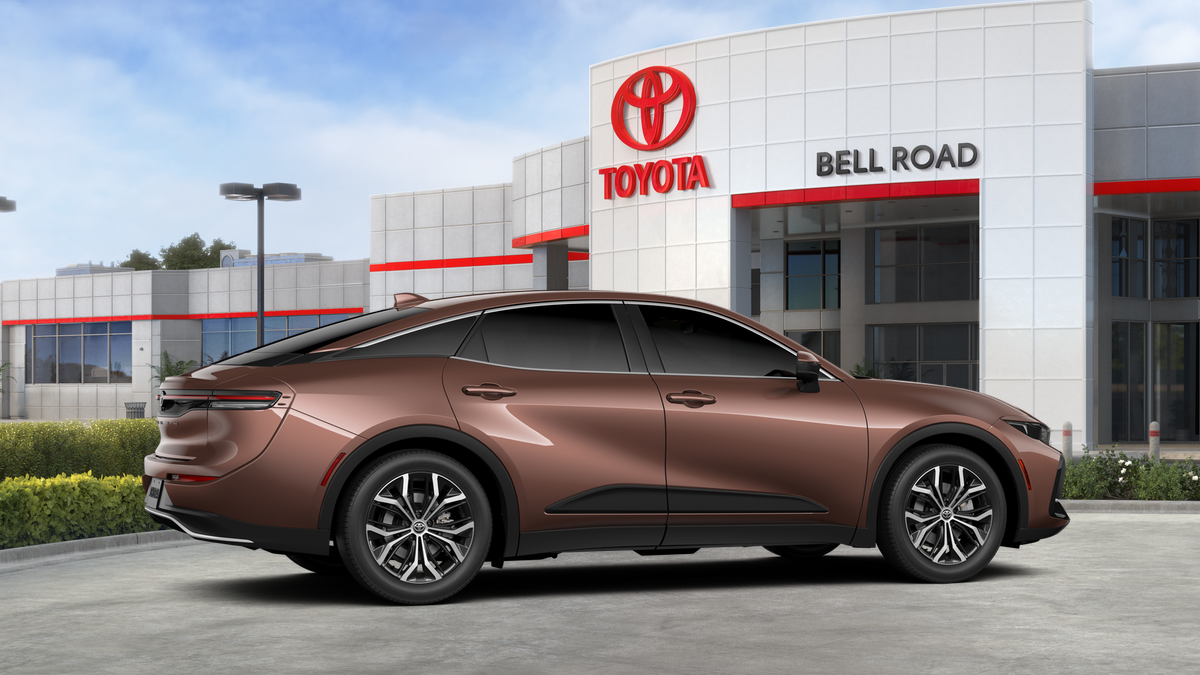 Toyota Crown XLE 2026