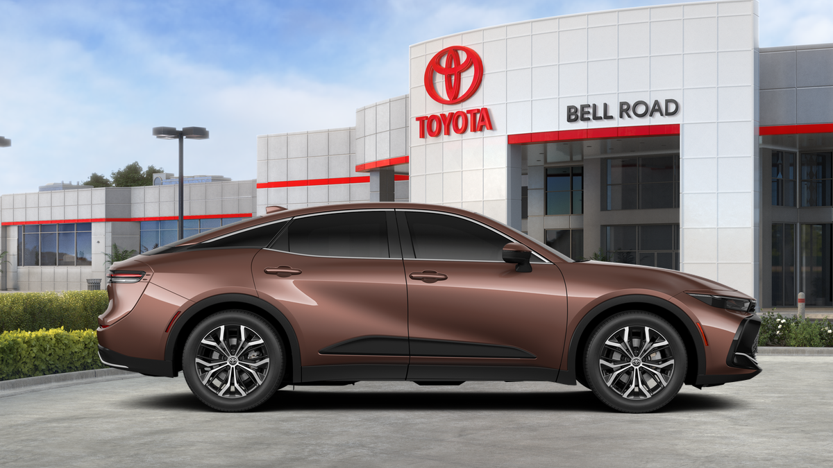 Toyota Crown XLE 2026