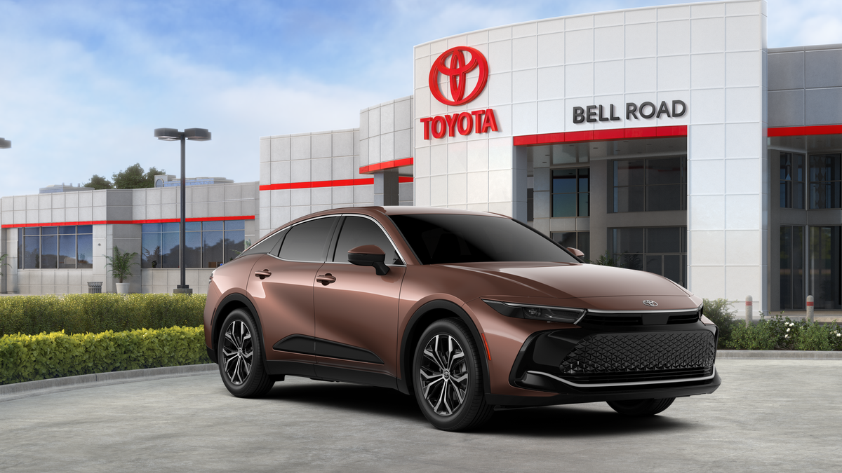 Toyota Crown XLE 2026