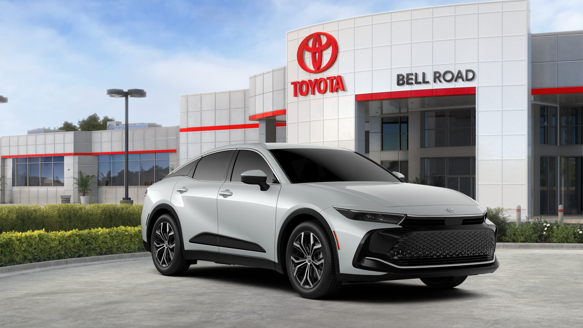 Toyota Crown XLE 2026