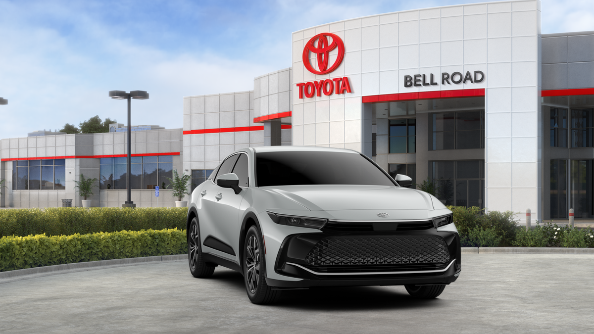 Toyota Crown XLE 2026