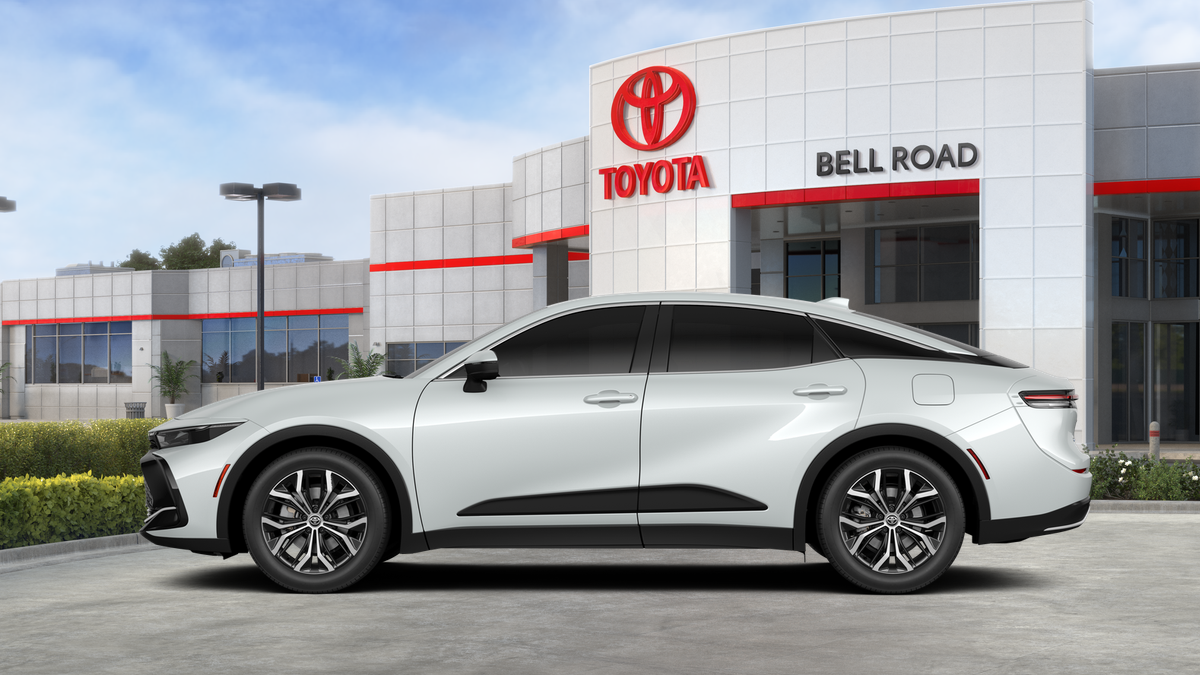 Toyota Crown XLE 2026