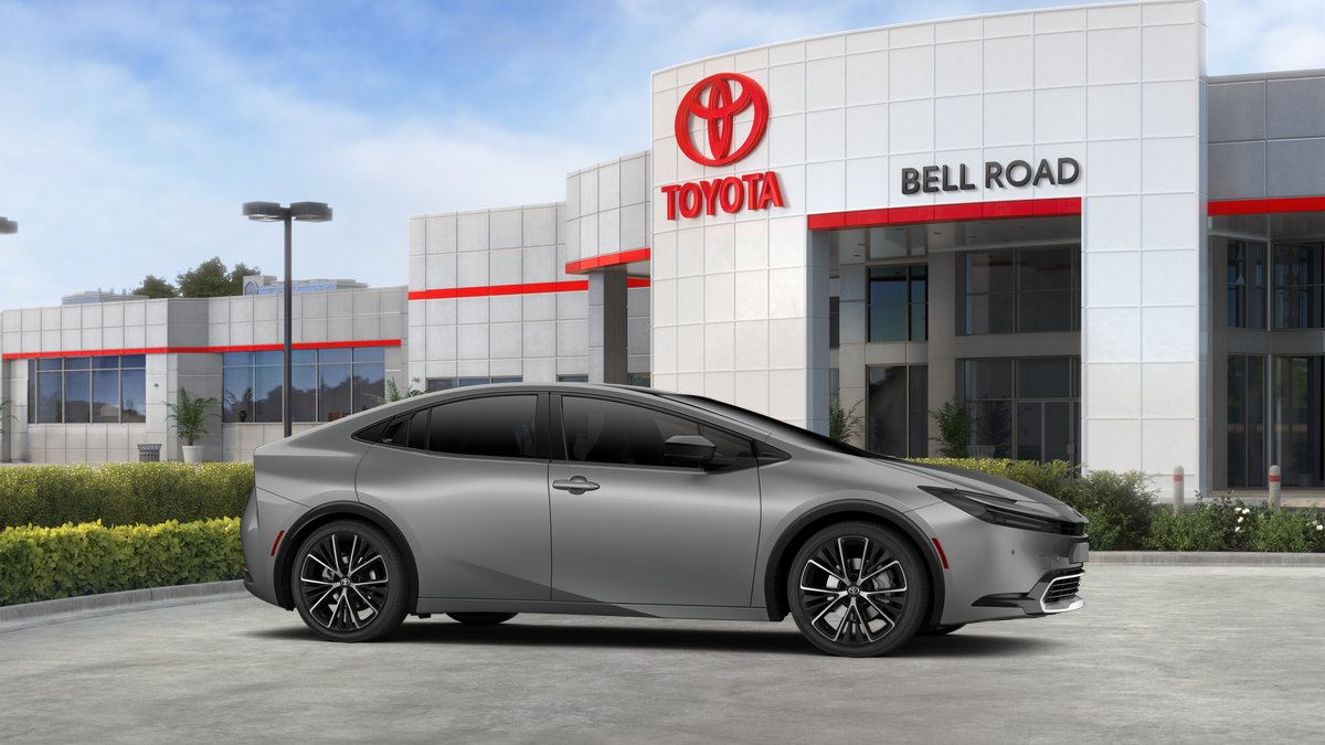 Toyota Prius XLE 2027
