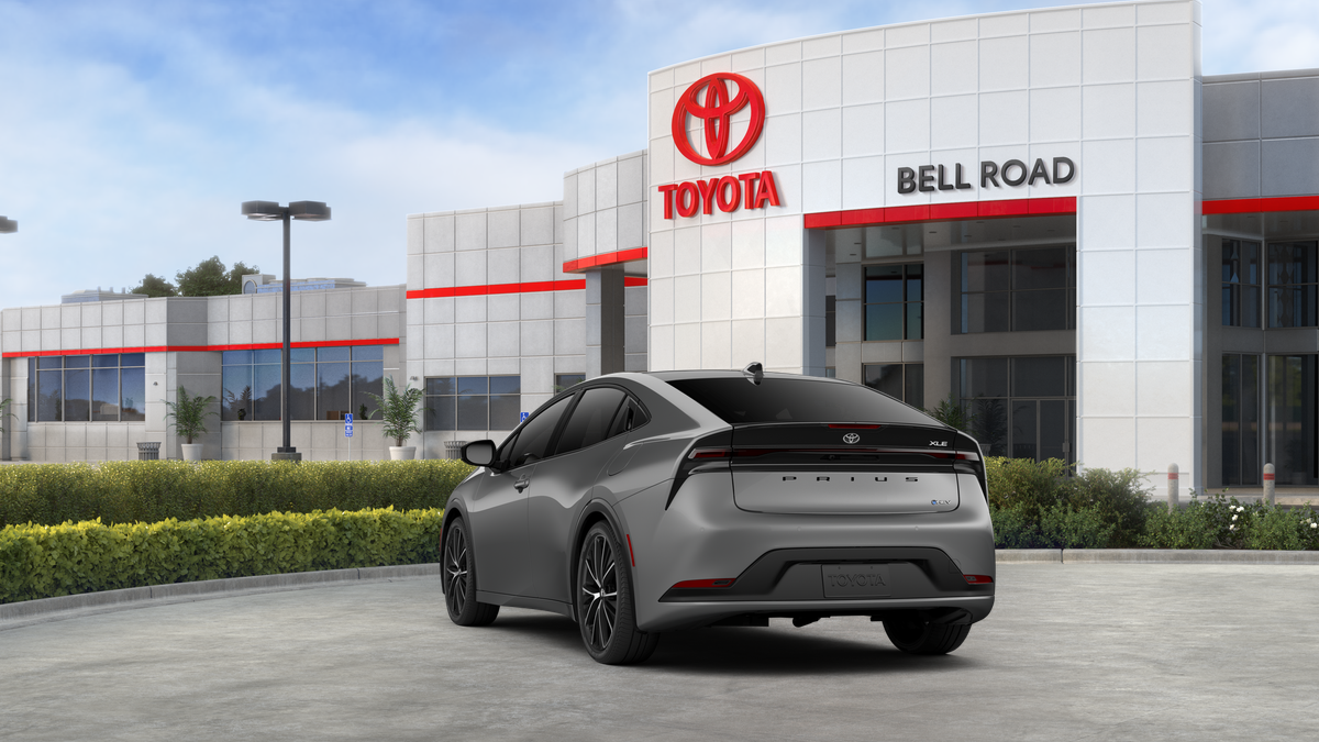 Toyota Prius XLE 2027
