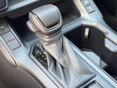 Toyota RAV4 híbrido enchufable SE 2026