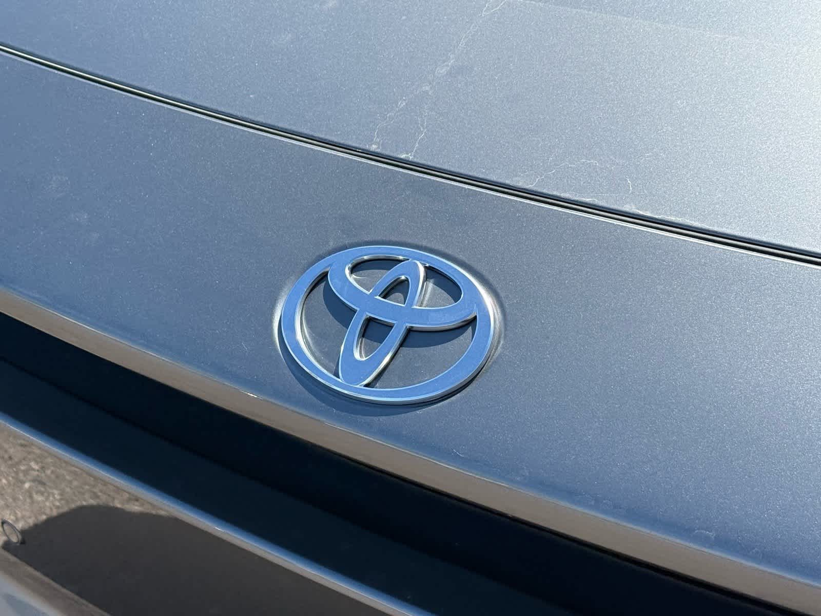 Toyota bZ XLE 2027