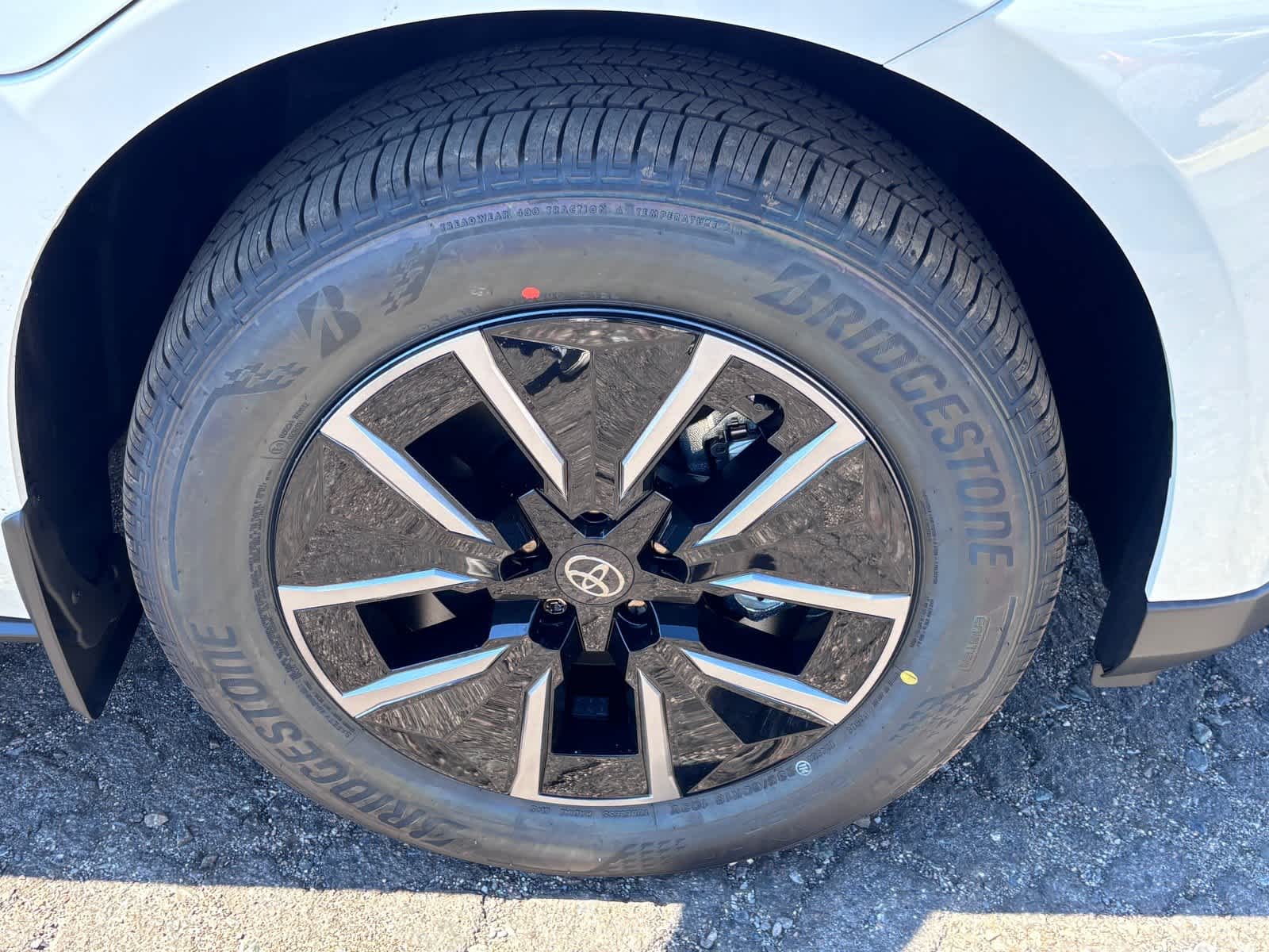 Toyota bZ XLE 2027