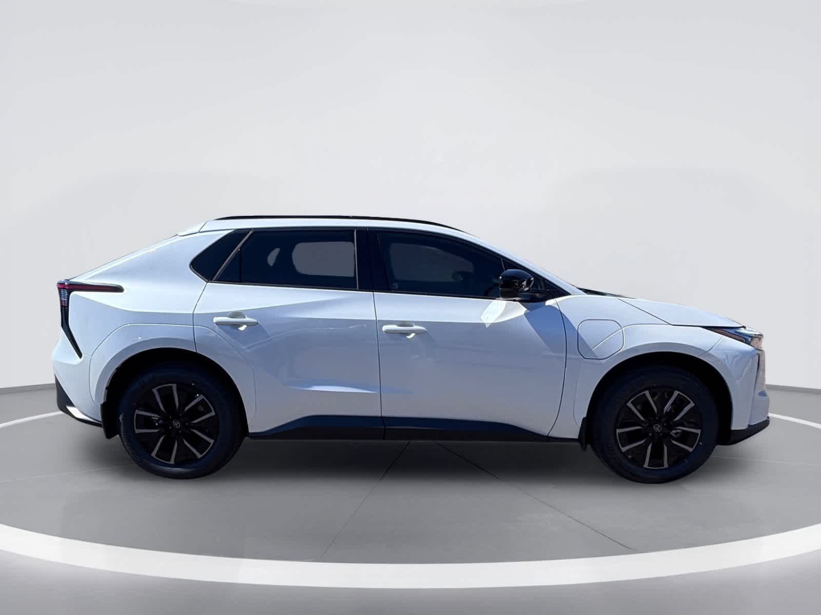 Toyota bZ XLE 2027
