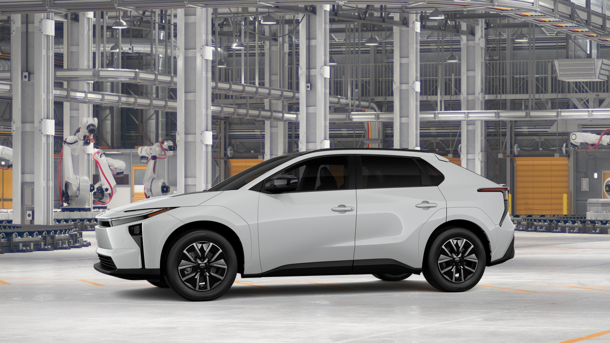 Toyota bZ XLE 2027