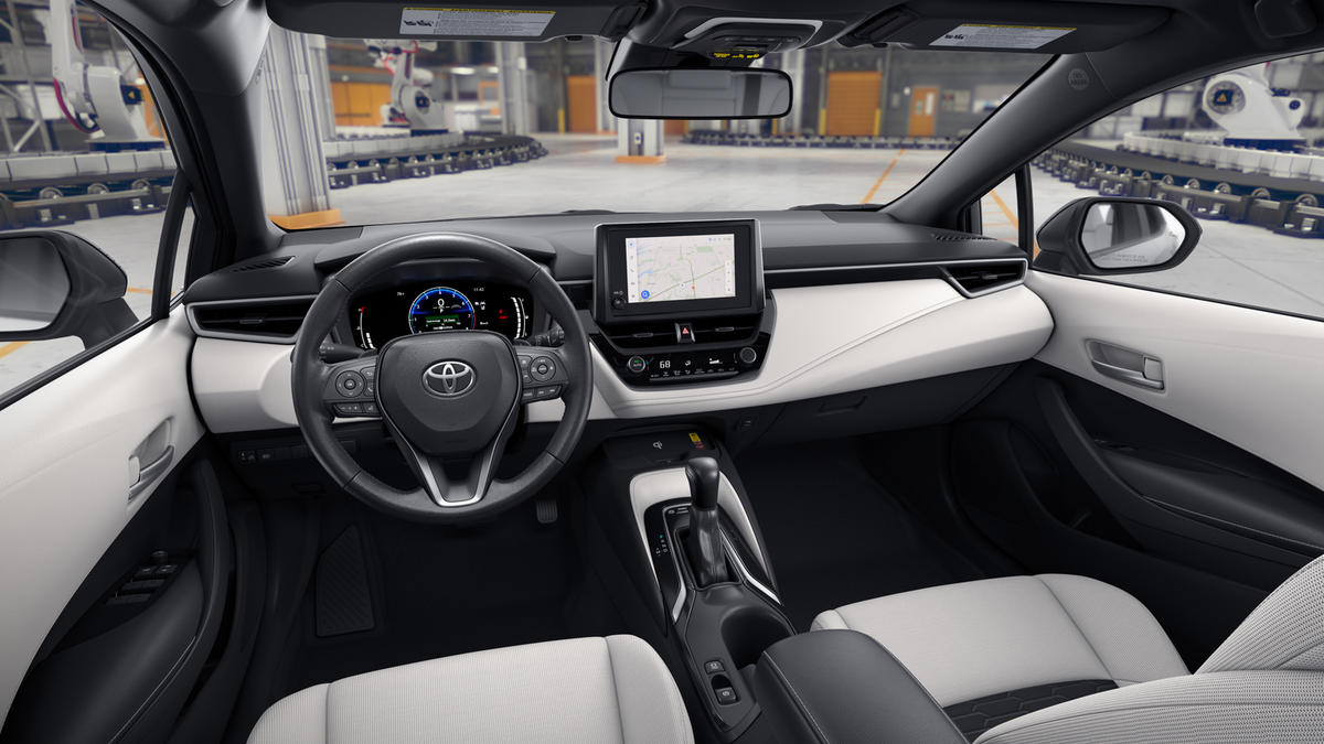 Toyota Corolla Hatchback SE 2027