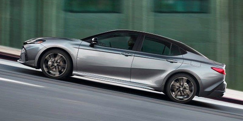 Conducción del Toyota Camry 2025