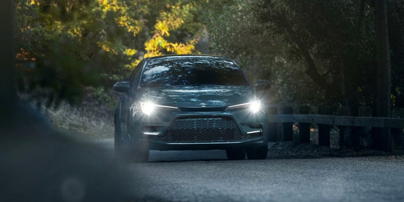 Vista frontal del Toyota Corolla Hybrid 2025