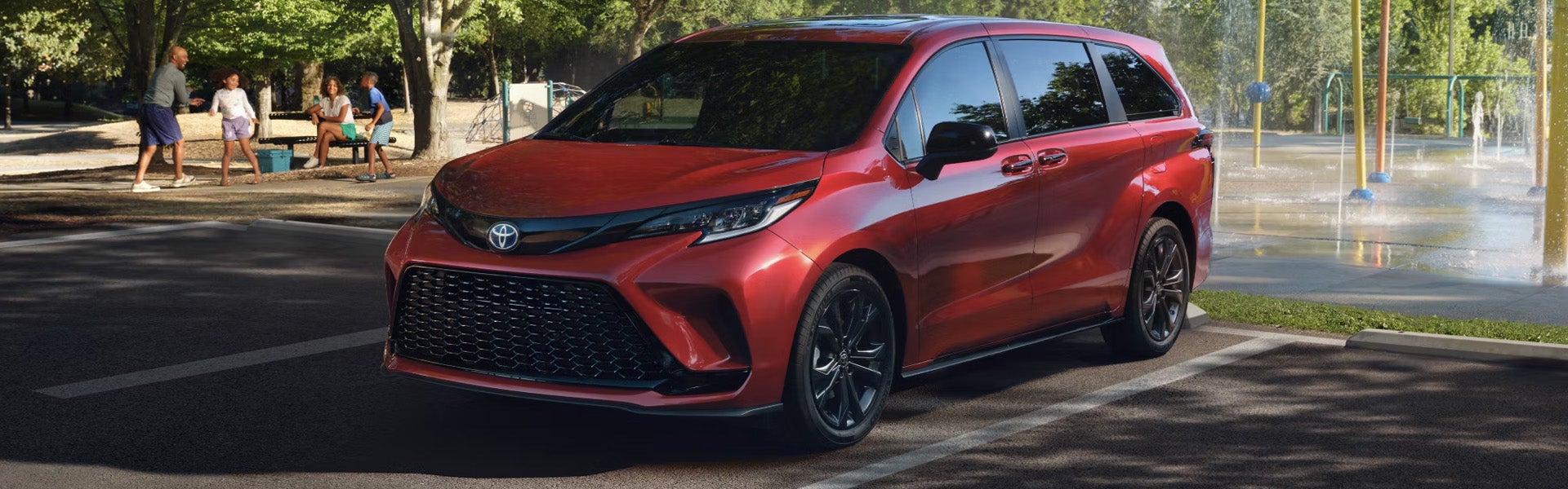 Toyota Sienna rojo 2025