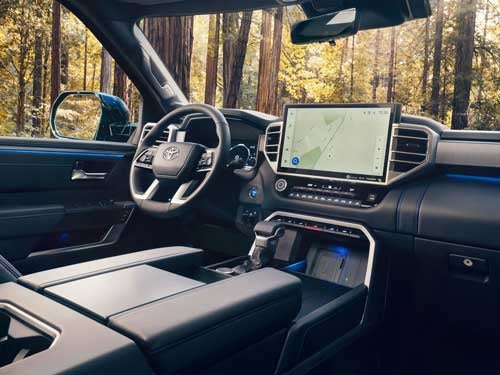 Interior del Toyota Sequoia 2024